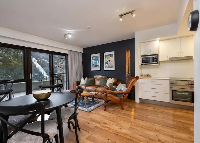 Lantern 1 Bedroom Deluxe With Hot Tub And Car Park