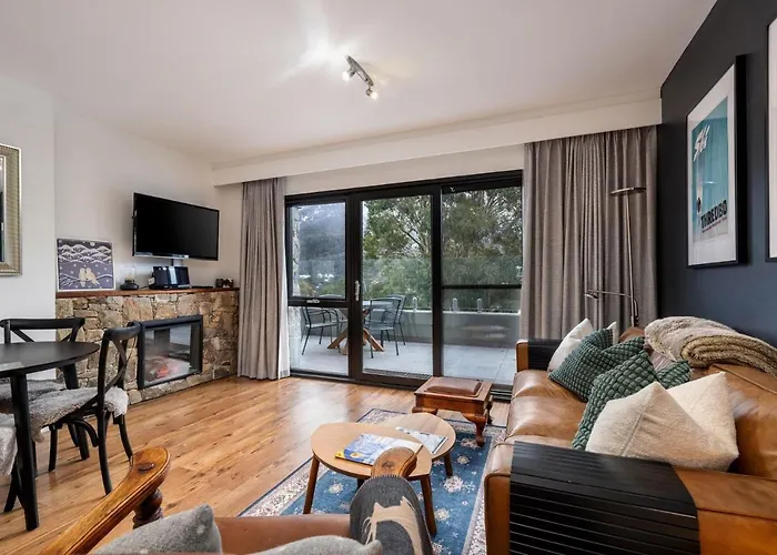 Lantern 1 Bedroom Deluxe With Hot Tub And Car Park