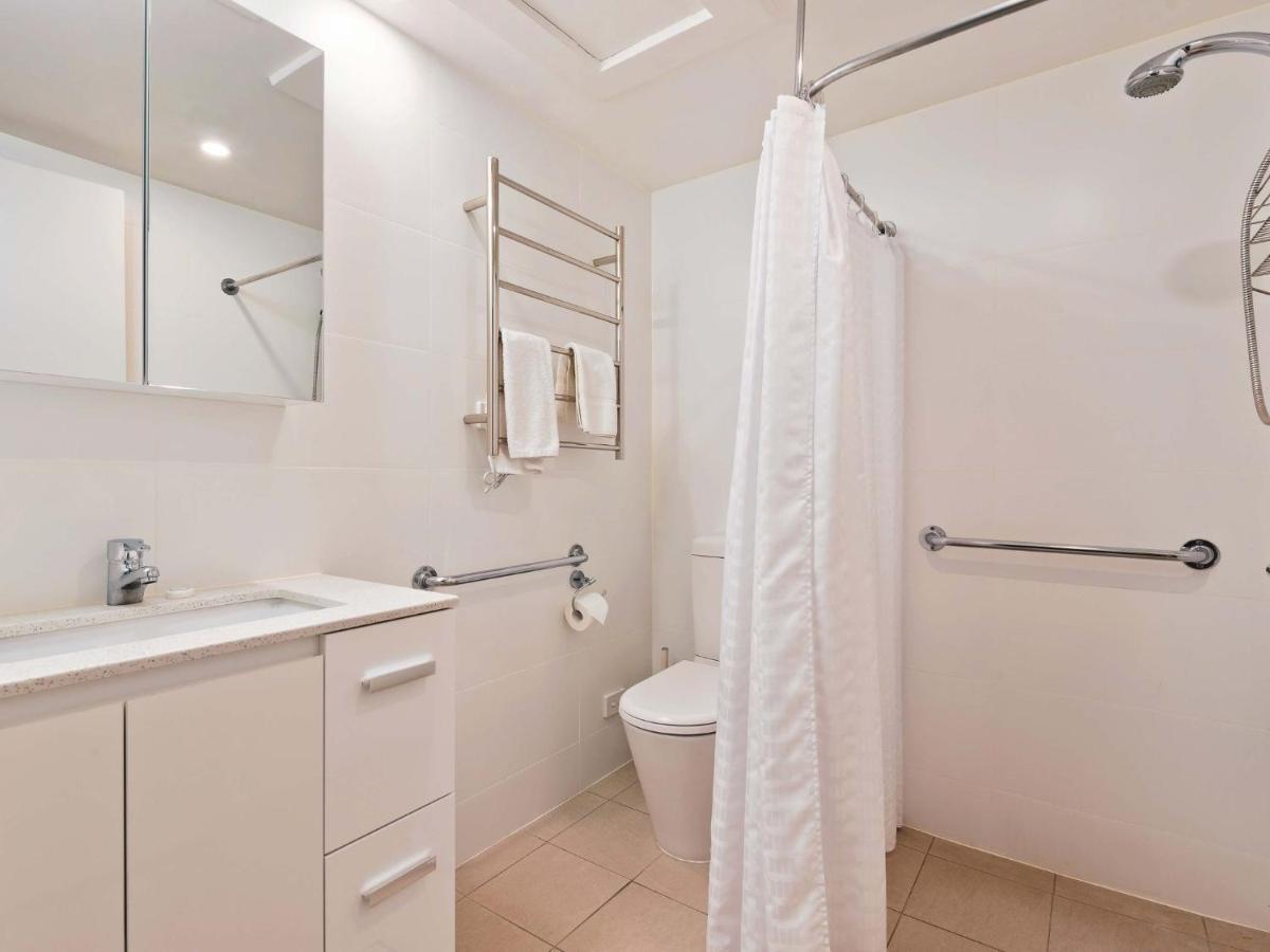 Lantern 1 Bedroom Deluxe With Hot Tub And Car Park Apartment *