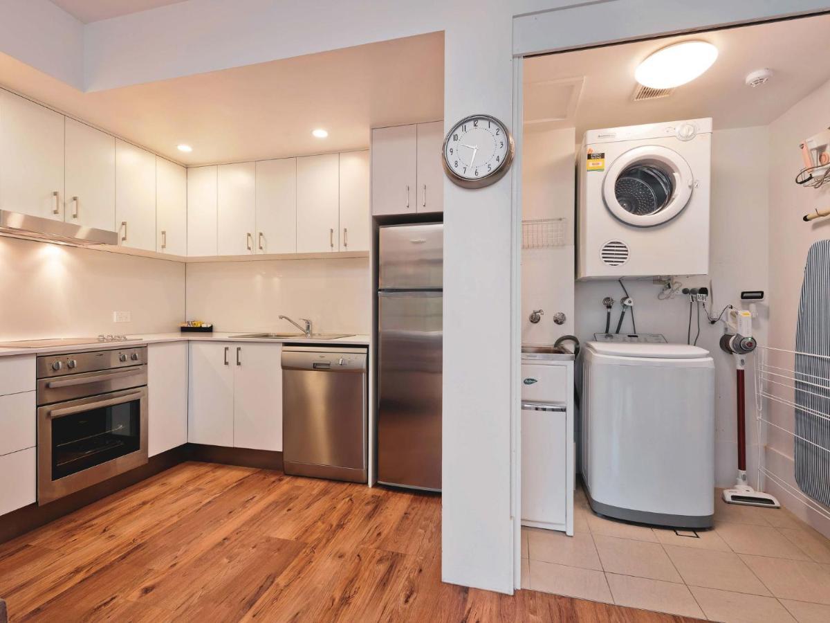 Lantern 1 Bedroom Deluxe With Hot Tub And Car Park Apartment *